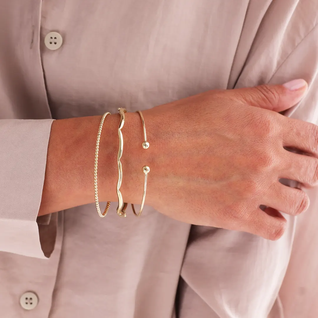 14K gold Light Curved Bracelet - Image 4