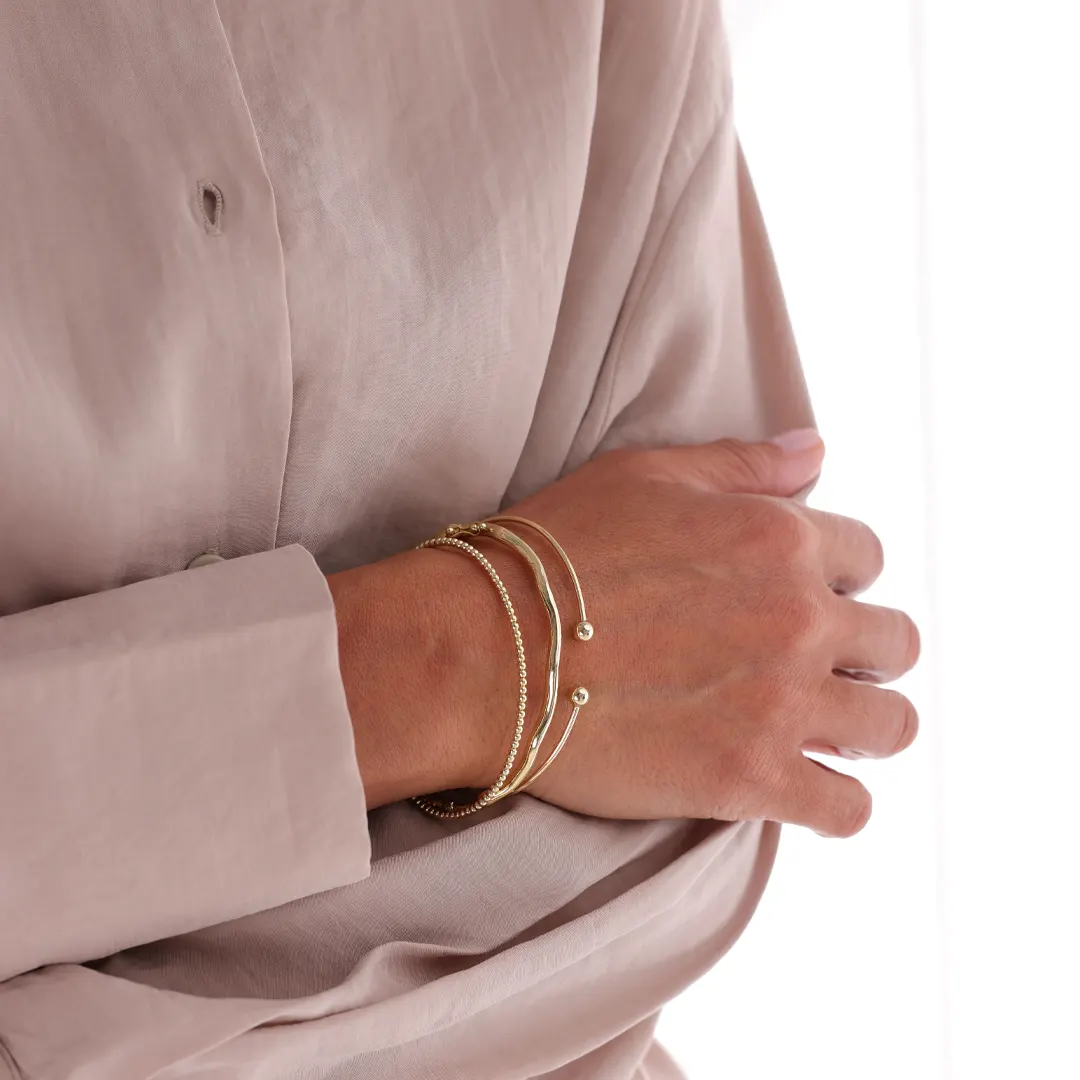 14K gold Light Curved Bracelet - Image 7
