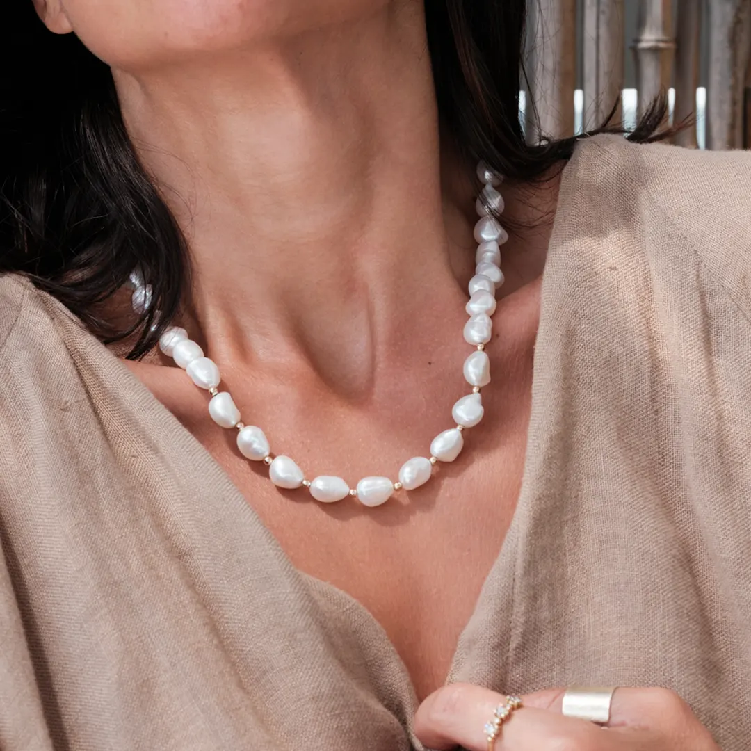 Rope Baroque Pearl Necklace with 14K Gold dot details and closure - Image 4
