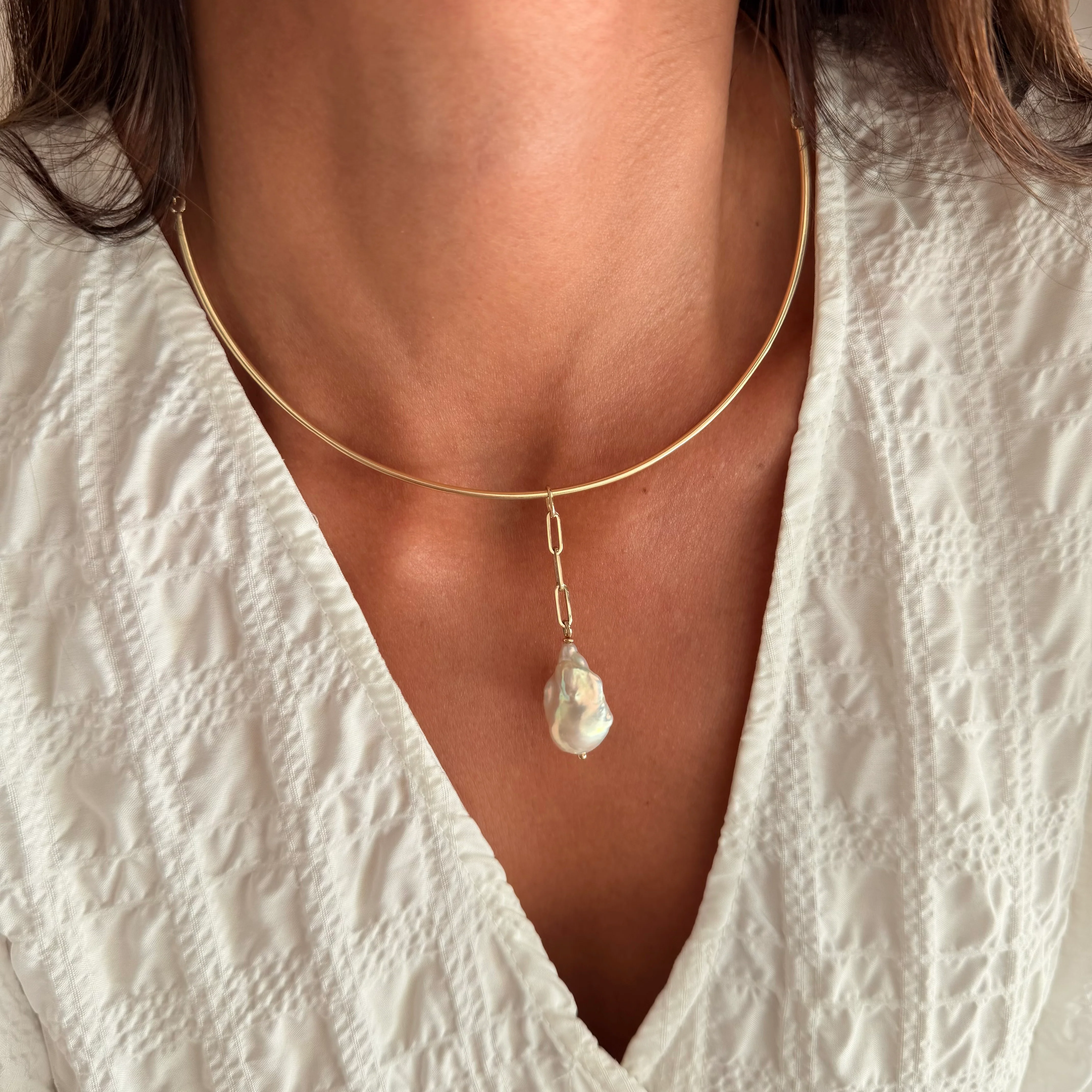 Short Big Baroque Pearl Chain Motif - Image 8